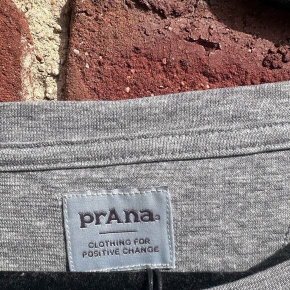 Prana $49 Women's Cozy Up Short Sleeve Crew Neck T-Shirt Heather Gray 1X NEW - Picture 2 of 4